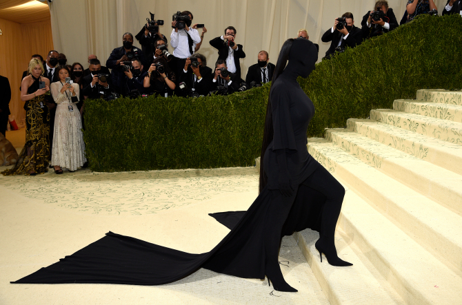 This image has an empty alt attribute; its file name is Kim-Kardashian-Met-Gala-2021.jpg
