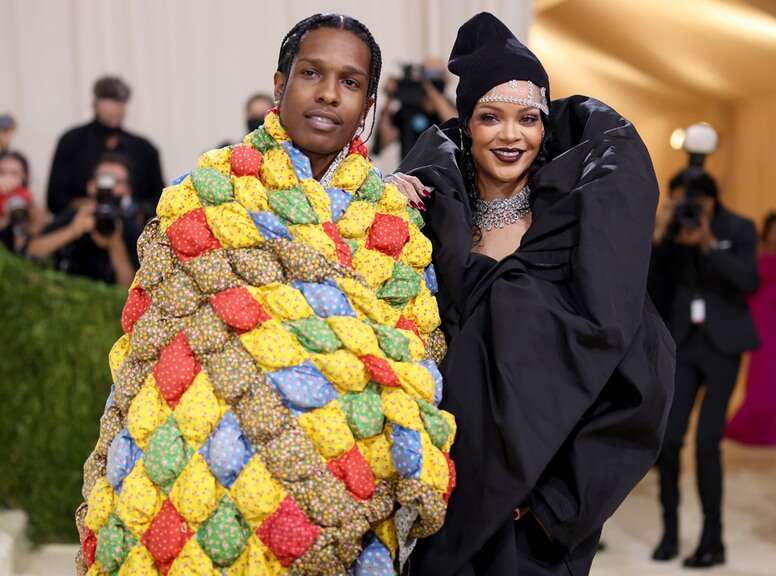 This image has an empty alt attribute; its file name is rs_1024x759-210913191529-1024-rihanna-asap-rocky-met-gala-2021.jpg